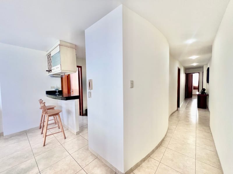 SAN LORENZO: RENOVATED PROPERTY BY THE SEA WITH A SWIMMING POOL — photo 9