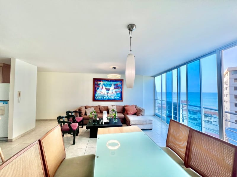 SAN LORENZO: RENOVATED PROPERTY BY THE SEA WITH A SWIMMING POOL — photo 2