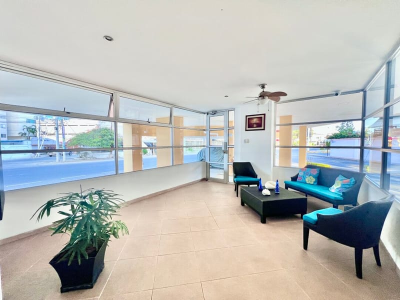 SAN LORENZO: RENOVATED PROPERTY BY THE SEA WITH A SWIMMING POOL — photo 28