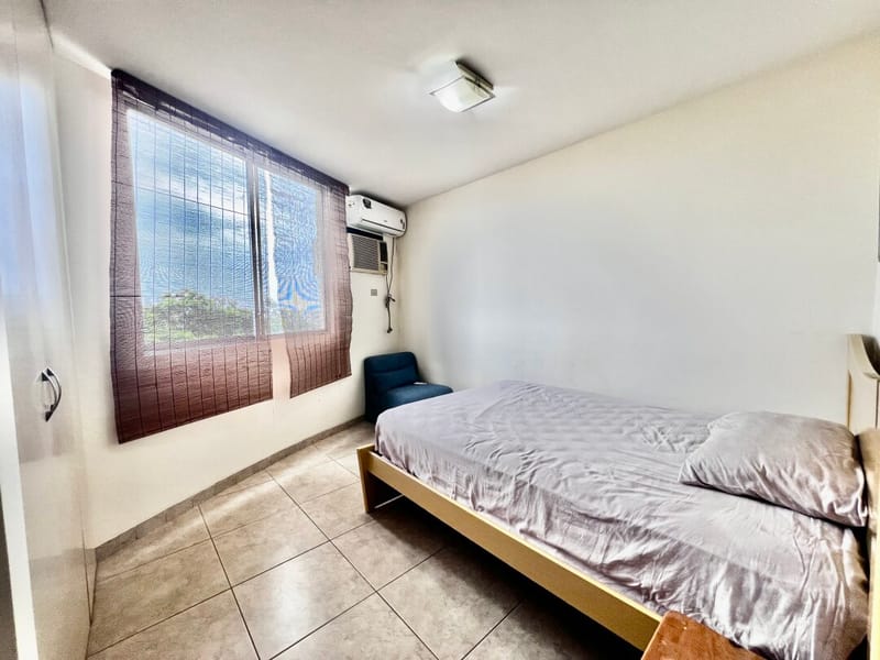 SAN LORENZO: RENOVATED PROPERTY BY THE SEA WITH A SWIMMING POOL — photo 18