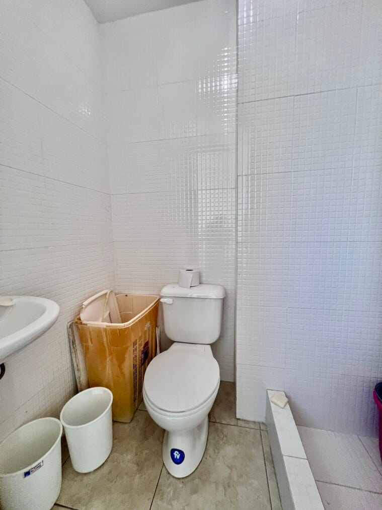 SAN LORENZO: RENOVATED PROPERTY BY THE SEA WITH A SWIMMING POOL — photo 21
