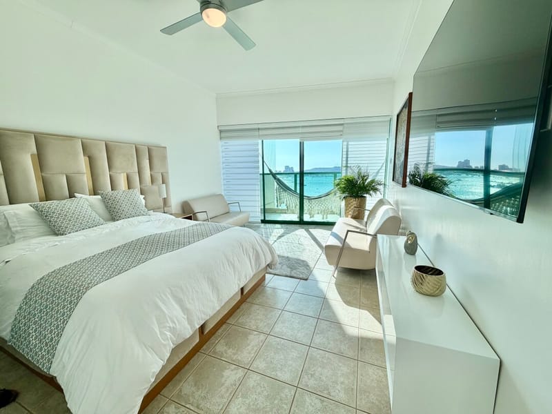 SALINAS COLON MIRAMAR: VENDO SUITE FRENTE AL MAR REMODELADA — foto 9
