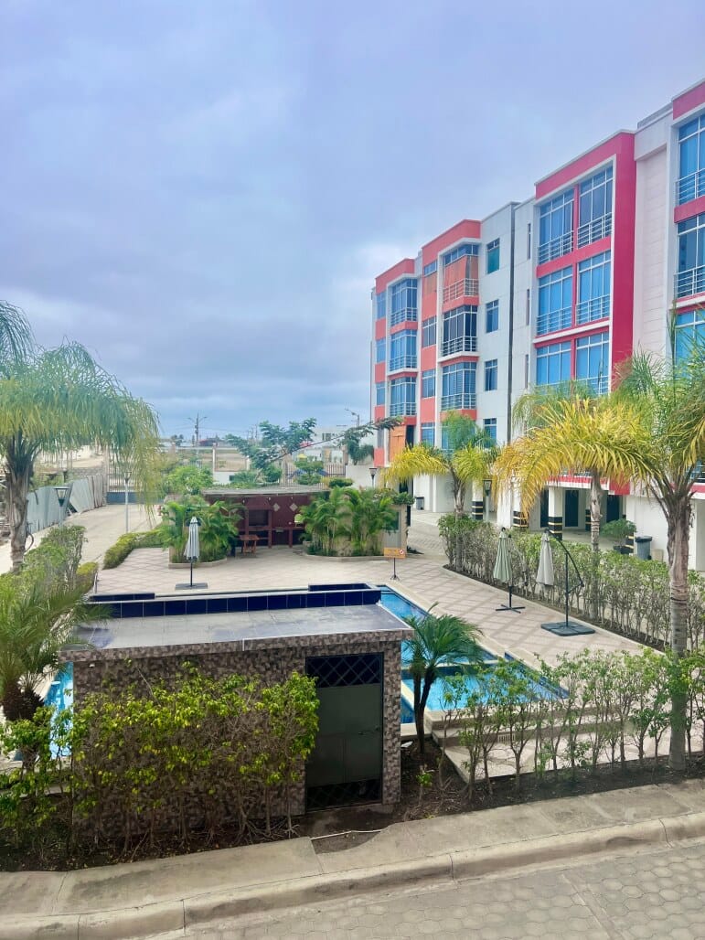 GOLD COAST: GATED OCEANFRONT 2-Bedroom, 2-Bathroom Community with Pool — photo 4