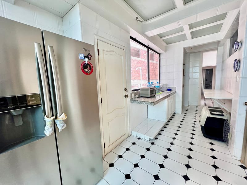 SAN LORENZO: STUNNING PENTHOUSE IN A BEACHFRONT BUILDING WITH A POOL — photo 14