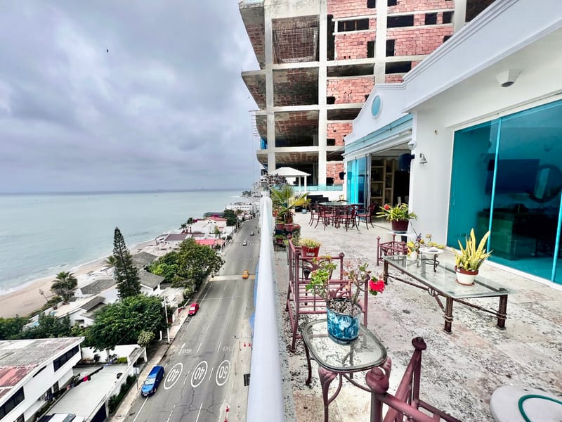 SAN LORENZO: STUNNING PENTHOUSE IN A BEACHFRONT BUILDING WITH A POOL — photo 10