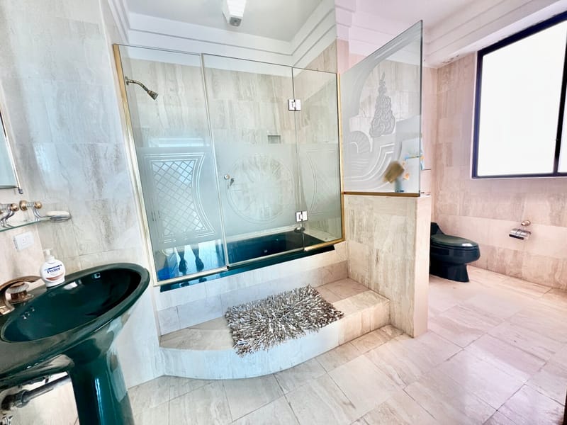 SAN LORENZO: STUNNING PENTHOUSE IN A BEACHFRONT BUILDING WITH A POOL — photo 22