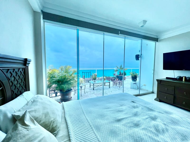 SAN LORENZO: STUNNING PENTHOUSE IN A BEACHFRONT BUILDING WITH A POOL — photo 20