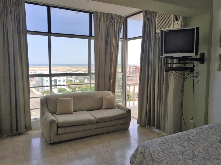 CHIPIPE:  AMPLIO DEPTO 4 DORMTS VISTA A 2 PLAYAS — foto 2
