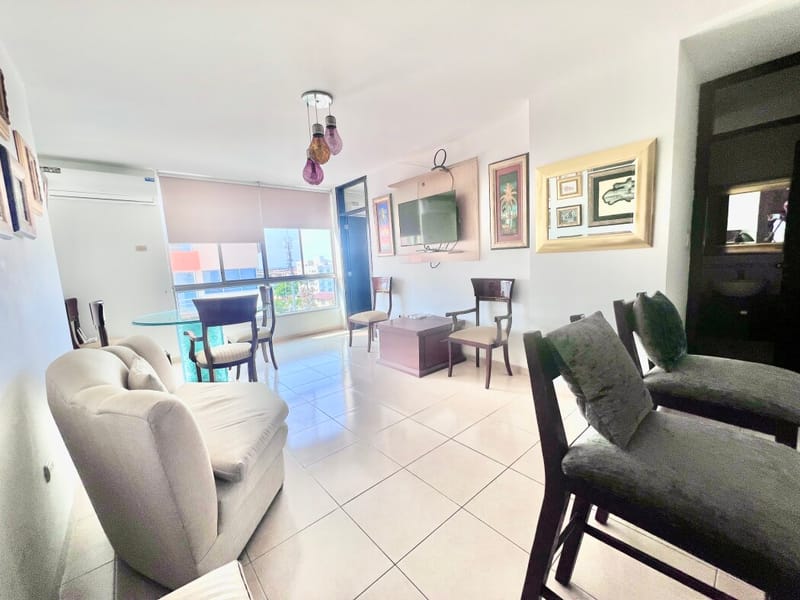 SAN LORENZO: GORGEOUS 2-Bedroom Apartment in a Beachfront Building with a Pool and Rooftop — photo 15