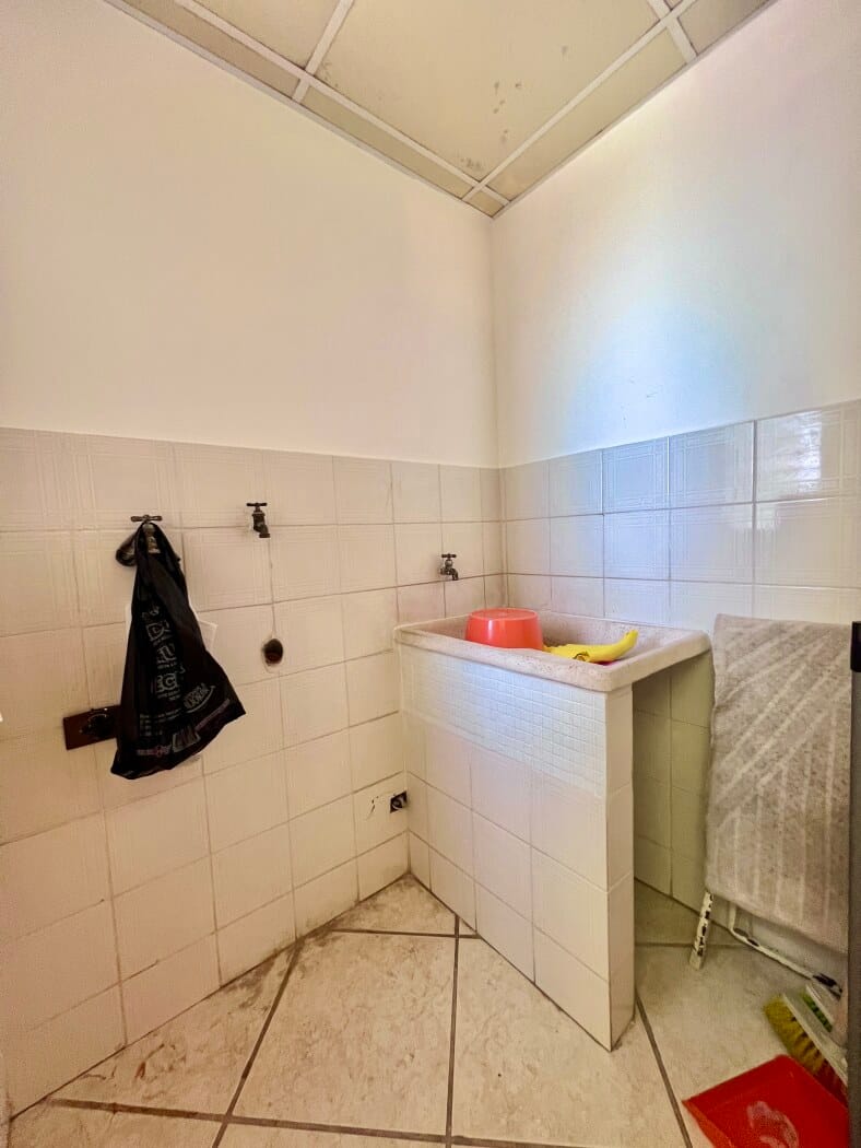 SPACIOUS 4-BEDROOM, 4-BATHROOM APARTMENT RIGHT ON THE BEACH — photo 13