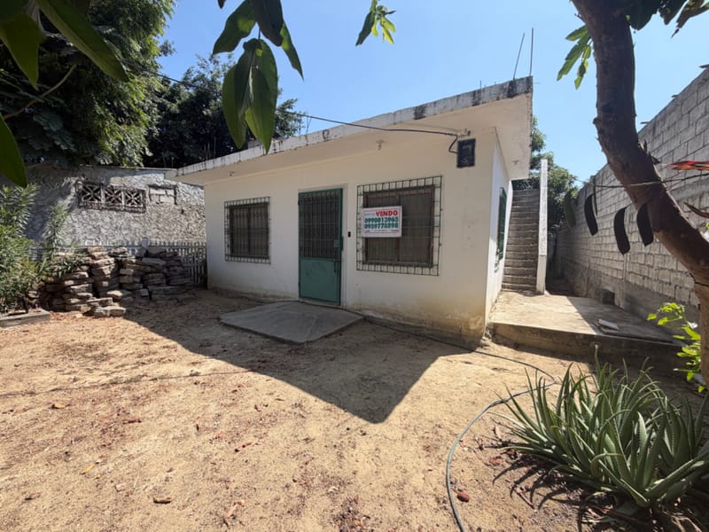 BALLENITA: VENDO CASA EN LA VIA SPONDYLUS DIAGONAL AL SHOPING — foto 6