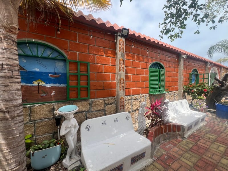 SALINAS BRISAS: SUITE WITH A SPECTACULAR COMMON AREA FEATURING A POOL — photo 21