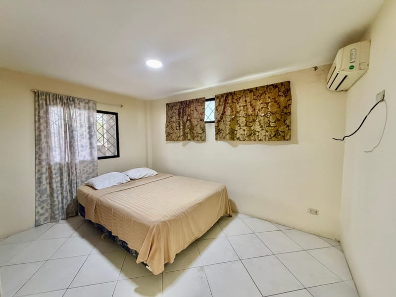 APARTMENT FOR RENT ON THE TOP FLOOR WITH 2 BALCONIES NEAR THE BEACH, 4 BLOCKS AWAY — photo 16