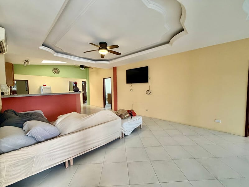 APARTMENT FOR RENT ON THE TOP FLOOR WITH 2 BALCONIES NEAR THE BEACH, 4 BLOCKS AWAY — photo 4
