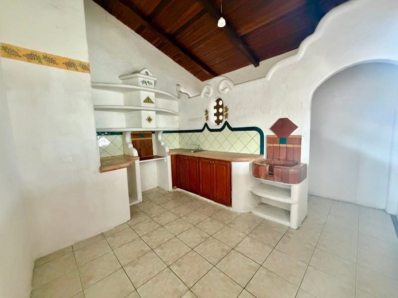 SALINAS: ÚNICA Y ESPECTACULAR CASA DE ARTE EN RENTA — foto 16
