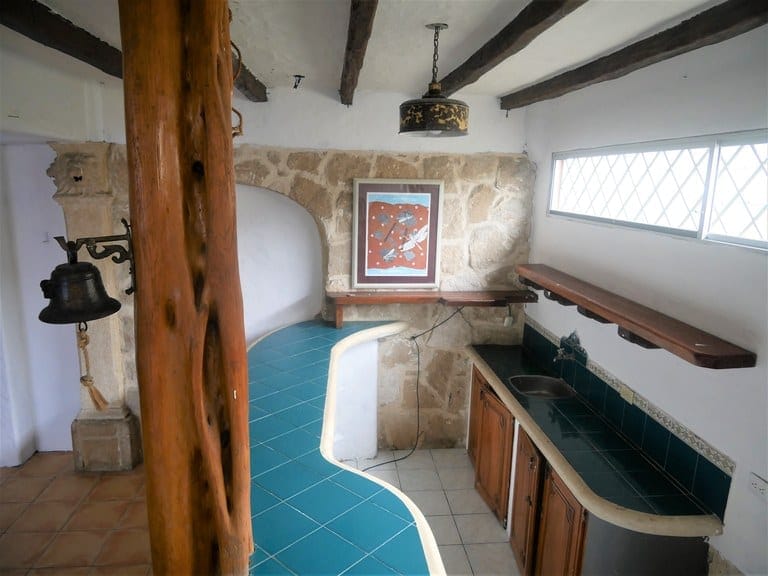 SALINAS: ÚNICA Y ESPECTACULAR CASA DE ARTE EN RENTA — foto 8