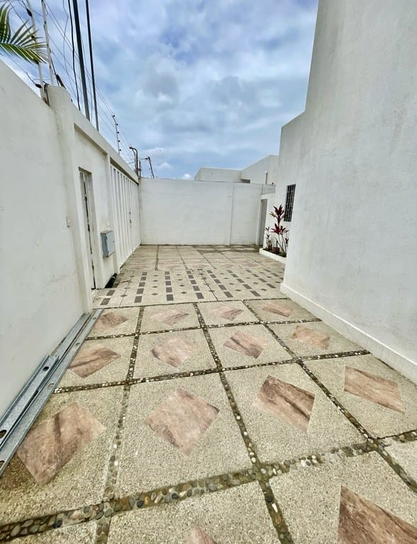 CASA EN CONJUNTO CERRADO CON PISCINA EN LA MILINA — foto 17