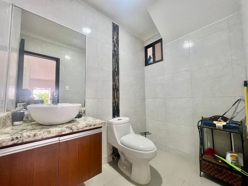 Modern 2-Story Home in a Gated Community with a Pool in Nautilus, Salinas — photo 21