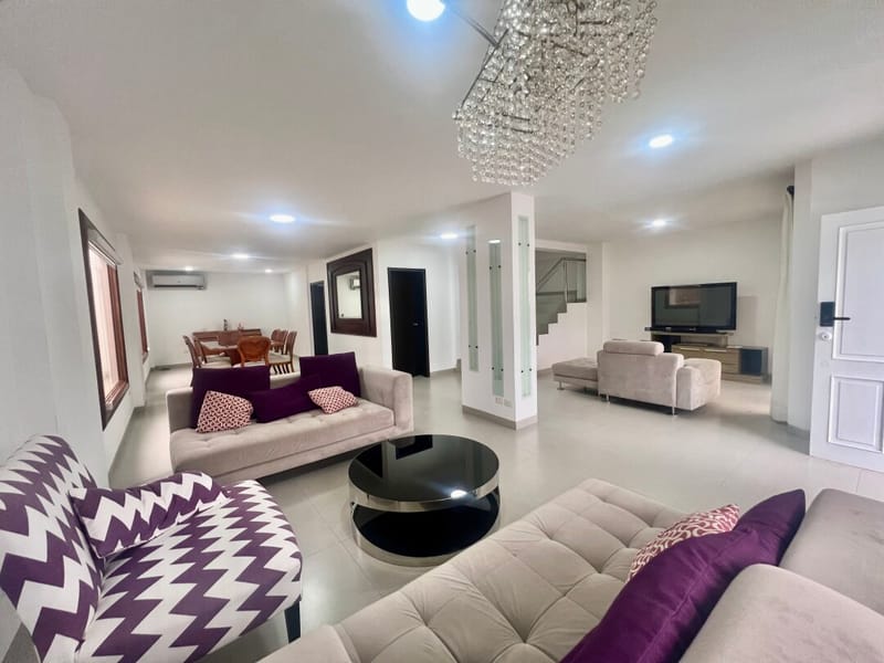 Modern 2-Story Home in a Gated Community with a Pool in Nautilus, Salinas — photo 17