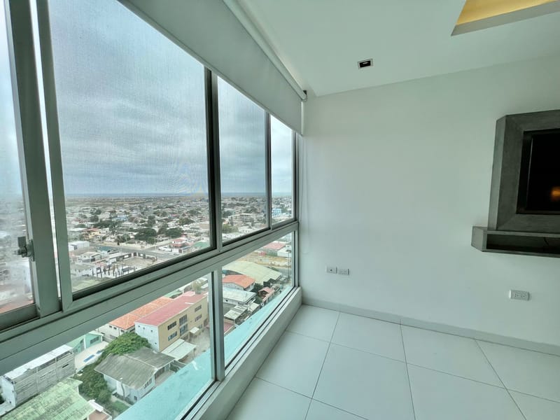 SALINAS: BEAUTIFUL 2/3-BEDROOM OCEANFRONT APARTMENT WITH POOL — photo 10