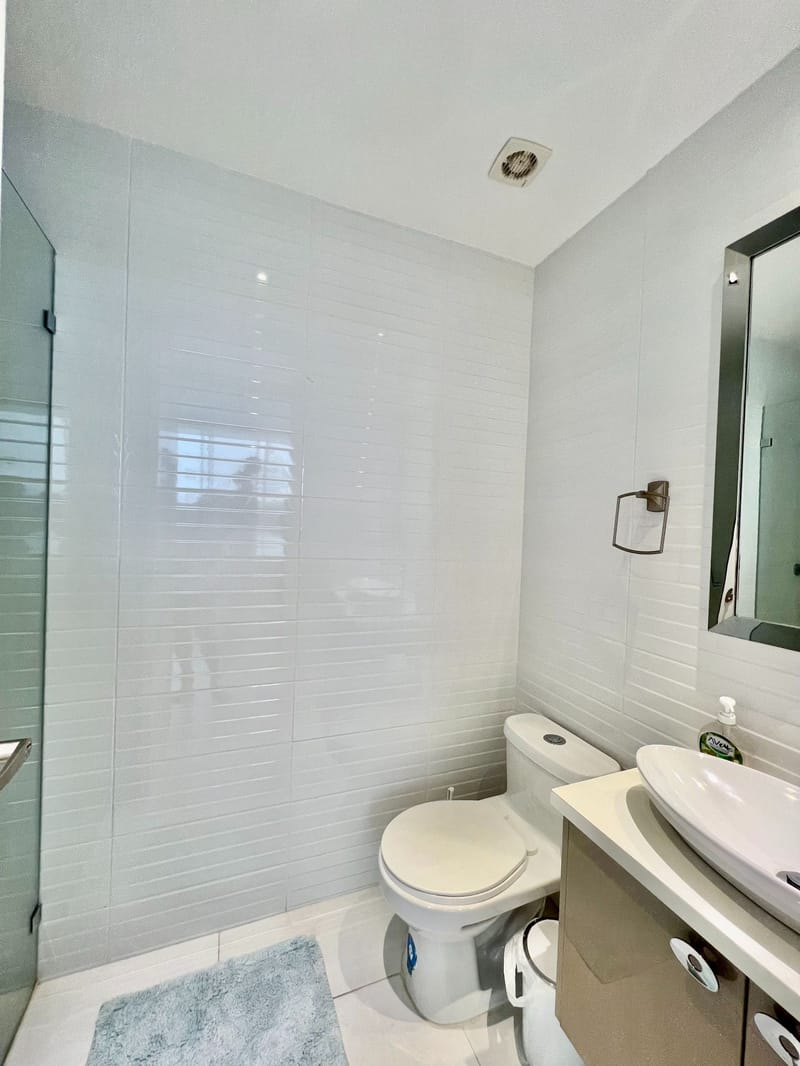 SALINAS: BEAUTIFUL 2/3-BEDROOM OCEANFRONT APARTMENT WITH POOL — photo 4