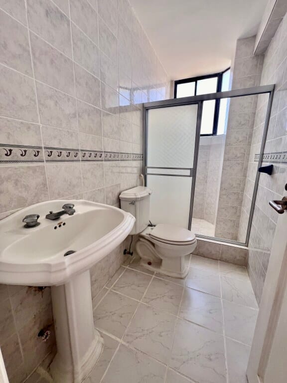 PUNTA CARNERO: DIVINO DEPARTAMENTO FRENTE AL MAR  — foto 11