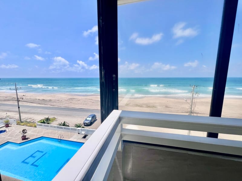 PUNTA CARNERO: DIVINO DEPARTAMENTO FRENTE AL MAR  — foto 3