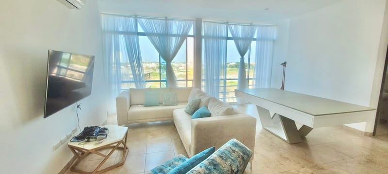 GOLD COAST: GATED OCEANFRONT COMMUNITY WITH A SWIMMING POOL — photo 2