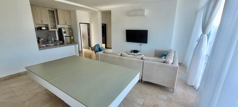 GOLD COAST: GATED OCEANFRONT COMMUNITY WITH A SWIMMING POOL — photo 3
