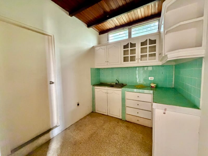 SAN LORENZO: CASA A 2 CALLES DEL MAR — foto 9