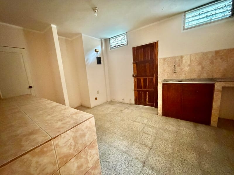 SAN LORENZO: CASA A 2 CALLES DEL MAR — foto 7