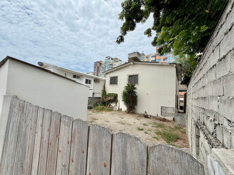 SAN LORENZO: CASA A 2 CALLES DEL MAR — foto 28