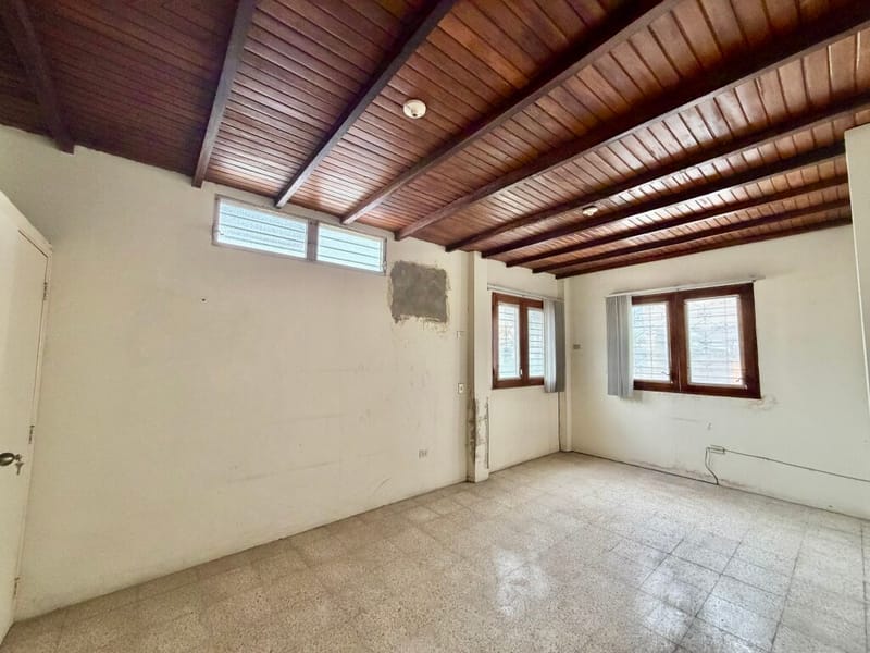 SAN LORENZO: CASA A 2 CALLES DEL MAR — foto 8