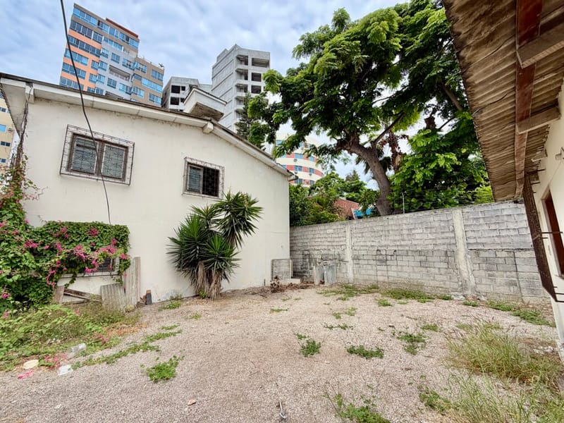 SAN LORENZO: CASA A 2 CALLES DEL MAR — foto 23
