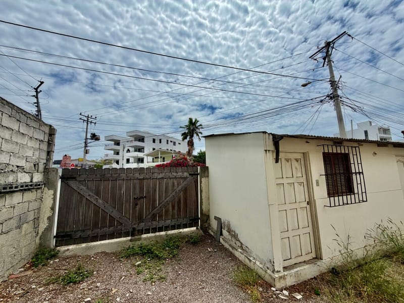 SAN LORENZO: CASA A 2 CALLES DEL MAR — foto 21