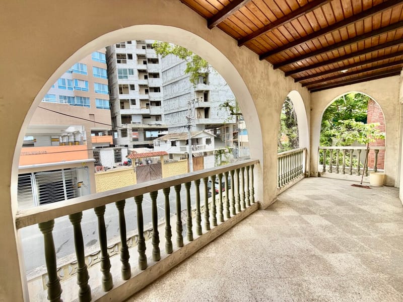 SAN LORENZO: CASA A 2 CALLES DEL MAR — foto 14