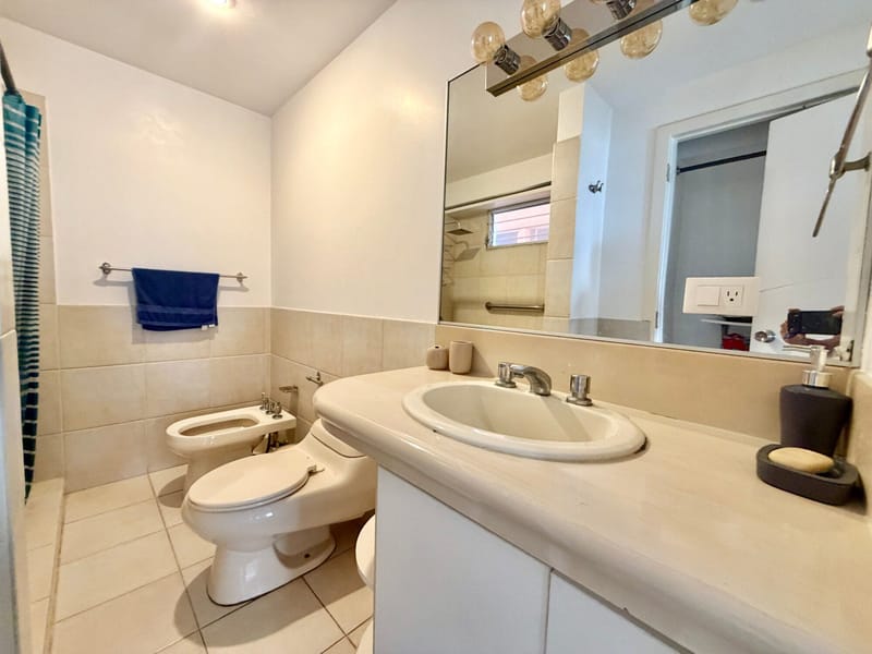 VENDO REMODELADO DEPTO CON PISCINA FRENTE AL MAR EN SAN LORENZO SALINAS — foto 9