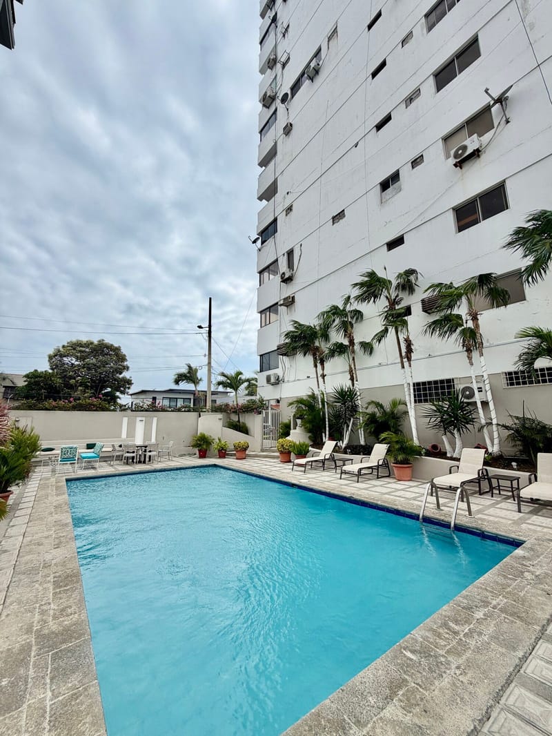VENDO REMODELADO DEPTO CON PISCINA FRENTE AL MAR EN SAN LORENZO SALINAS — foto 23