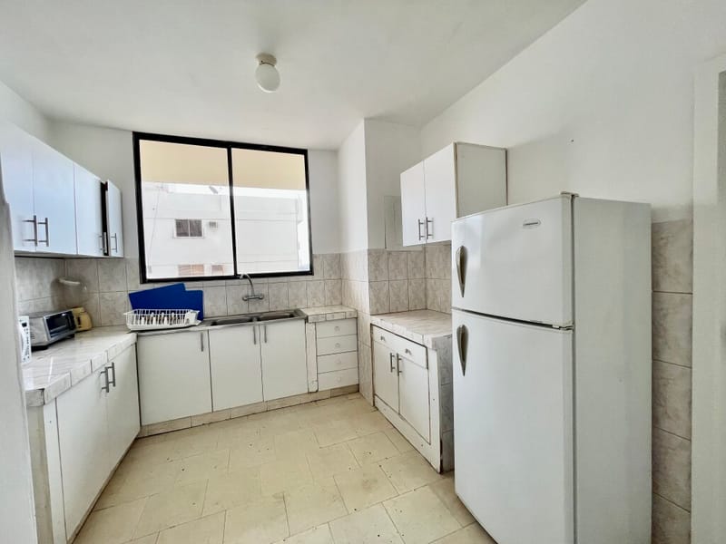 CHIPIPE: AMPLIO DEPARTAMENTO FRENTE AL MAR REMODELADO EN EDIFICIO ESQUINERO — foto 18