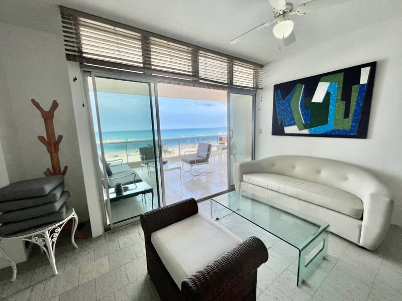 CHIPIPE: AMPLIO DEPARTAMENTO FRENTE AL MAR REMODELADO EN EDIFICIO ESQUINERO — foto 3