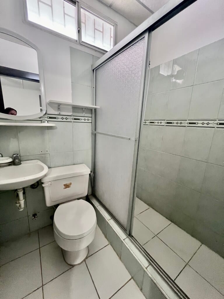 SPACIOUS HOUSE ON A HUGE 1,260 m² LOT, TWO STREETS AWAY FROM THE MAIN AVENUE — photo 22