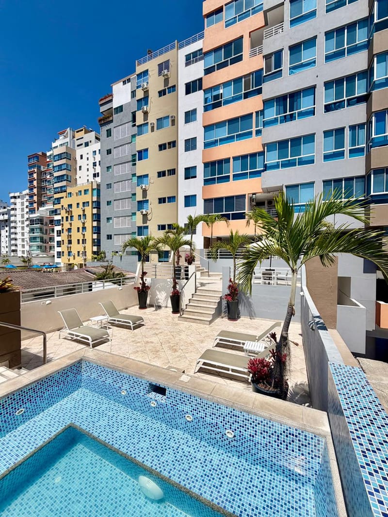 STARTING IN SAN LORENZO: IN A BUILDING FACING THE OCEAN WITH PARKING — photo 24