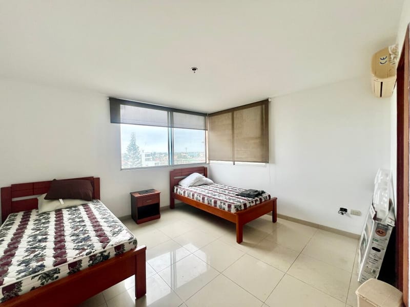 SAN LORENZO: 4-BEDROOM OCEANFRONT APARTMENT WITH POOL AND ROOFTOP — photo 13