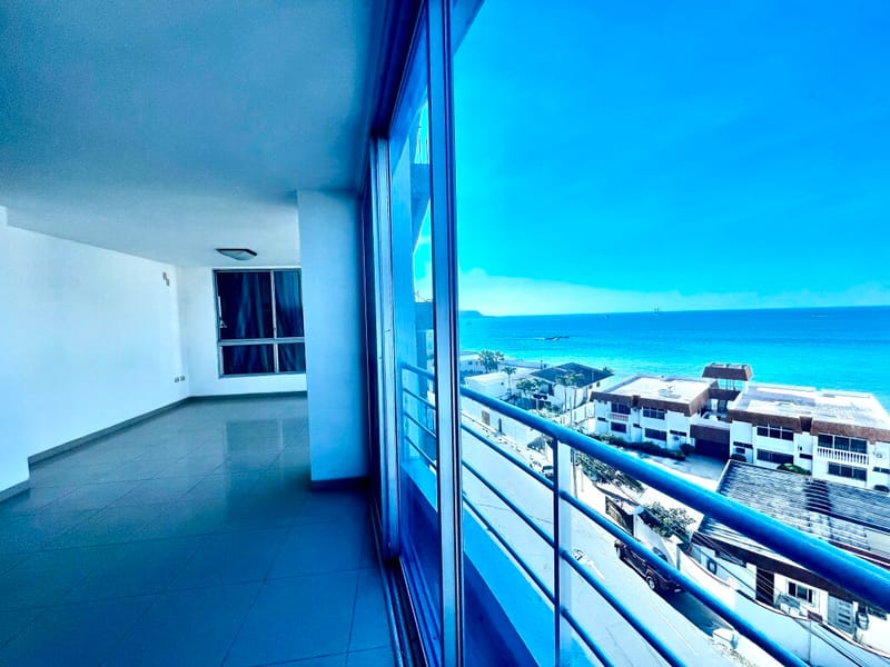 SAN LORENZO: 4-BEDROOM OCEANFRONT APARTMENT WITH POOL AND ROOFTOP — photo 2