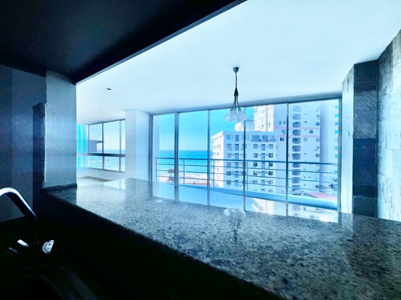 SAN LORENZO: 4-BEDROOM OCEANFRONT APARTMENT WITH POOL AND ROOFTOP — photo 6