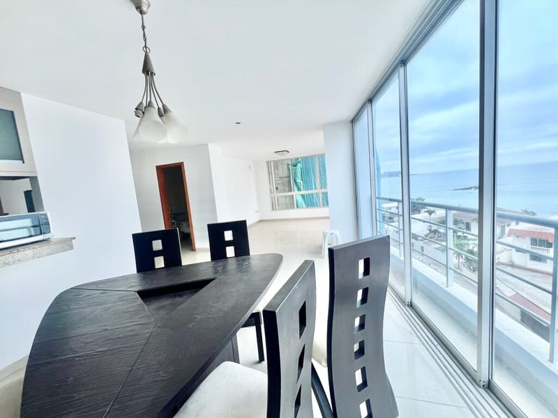 SAN LORENZO: 4-BEDROOM OCEANFRONT APARTMENT WITH POOL AND ROOFTOP — photo 4