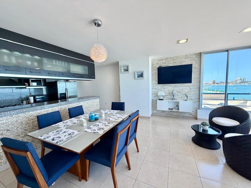 SAN LORENZO: OCEANFRONT CORNER UNIT WITH POOL AND ROOFTOP — photo 3