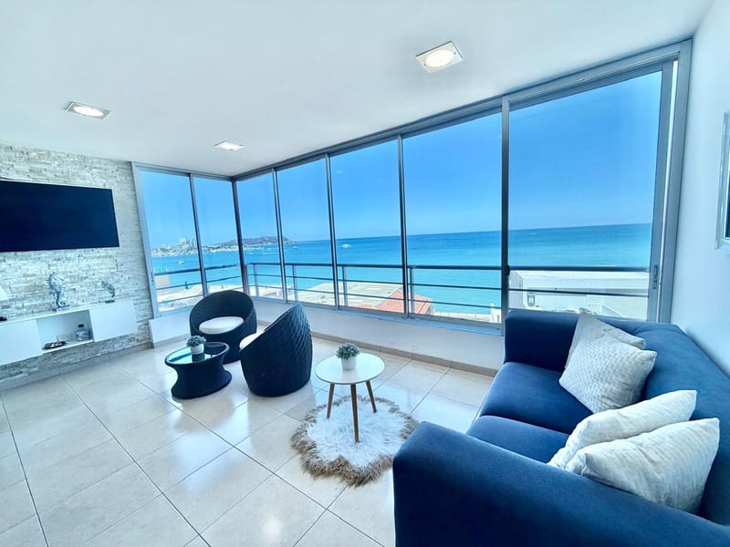 SAN LORENZO: OCEANFRONT CORNER UNIT WITH POOL AND ROOFTOP — photo 2