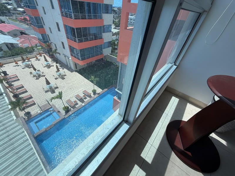 SAN LORENZO: OCEANFRONT CORNER UNIT WITH POOL AND ROOFTOP — photo 12