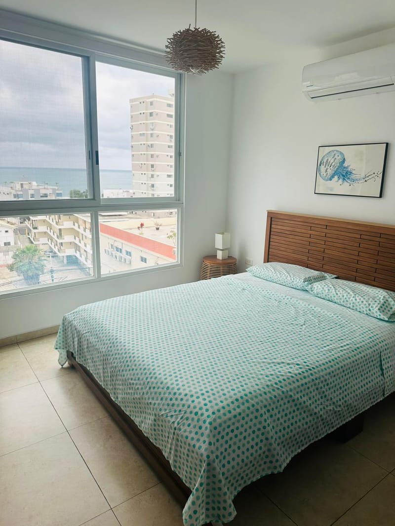 SAN LORENZO: INCREIBLE SUITE CON VISTA AL MAR Y PISCINA — foto 9